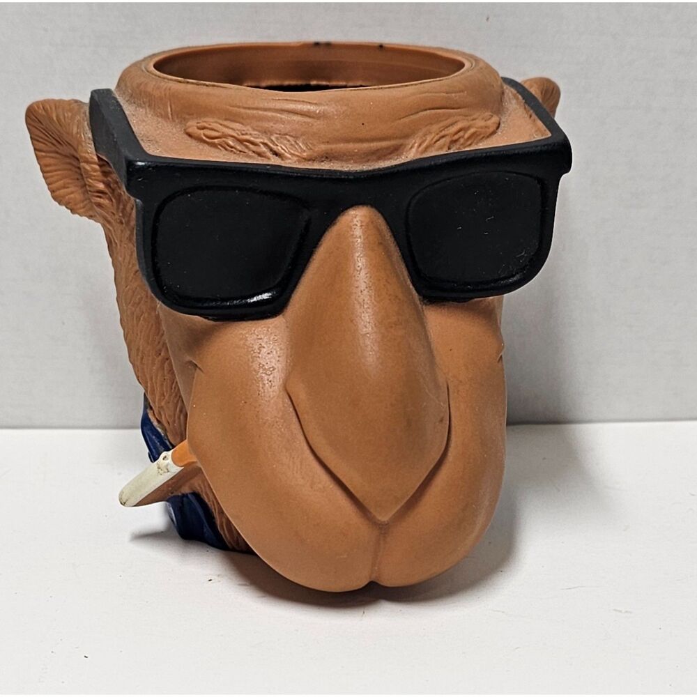 Vintage 1991 Joe Camel Smooth Character Can Cooler Plastic Holder Planter Pot